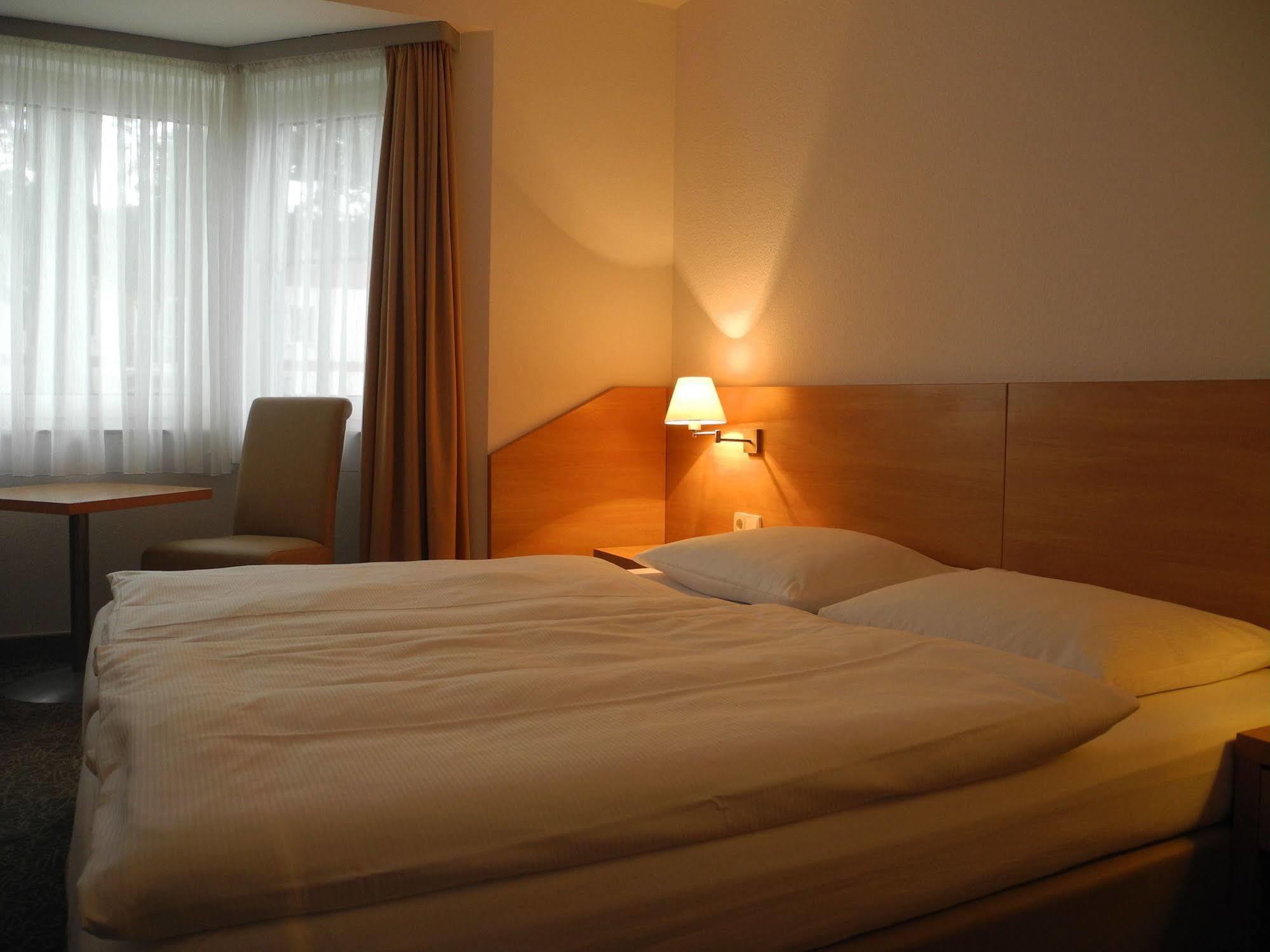 Hotel Havel Lodge Берлин Екстериор снимка