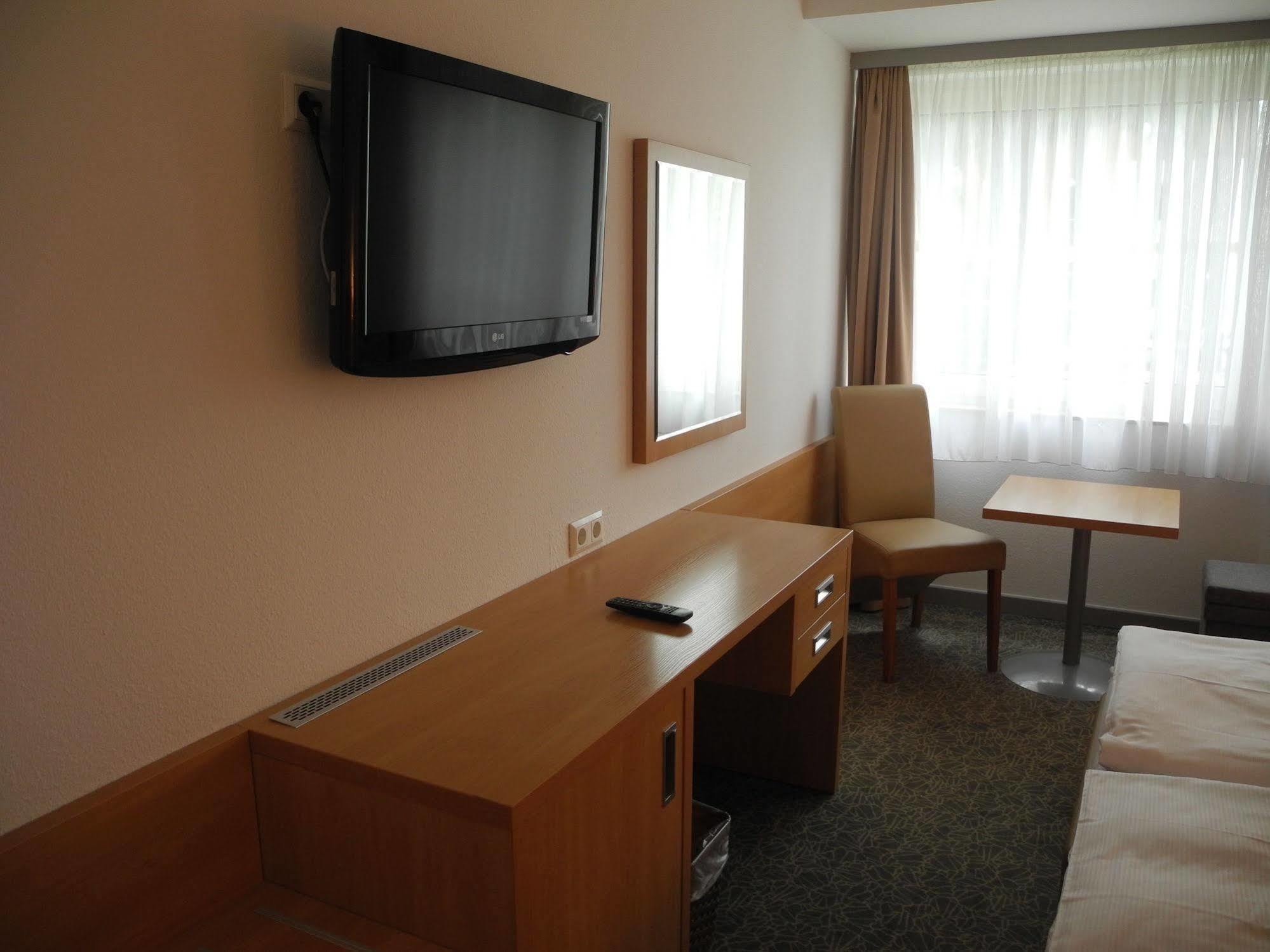 Hotel Havel Lodge Берлин Екстериор снимка